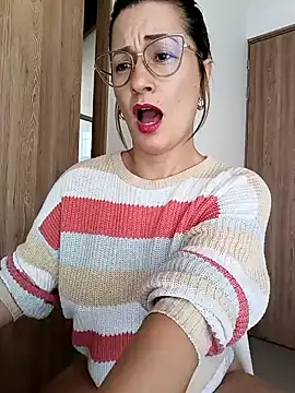 Snapshot of Verito_hot chatting on January 13, 5:55 pm Verito hot online show from January 13, 5:55 pm