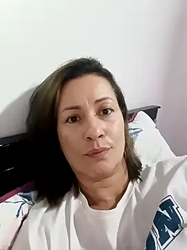 Snapshot of Verito_hot chatting on February 1, 2:47 am Verito hot online show from February 1, 2:47 am