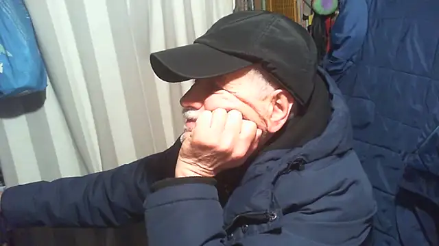 nonnomaturobisex online show from March 31, 1:55 pm