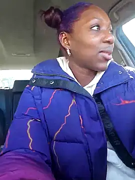 Snapshot of oliviaprettypussy chatting on November 10, 4:17 pm oliviaprettypussy online show from November 10, 4:17 pm