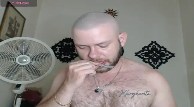 Snapshot of TONY_WHITE_7 chatting on December 5, 1:14 am TONY WHITE 7 online show from December 5, 1:14 am