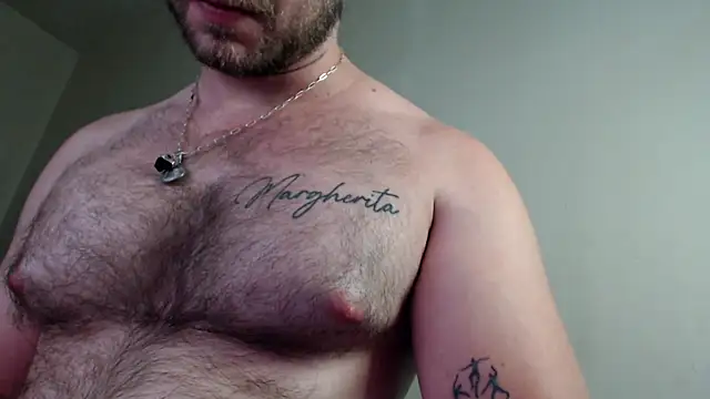 Snapshot of TONY_WHITE_7 chatting on March 4, 1:44 am TONY WHITE 7 online show from March 4, 1:44 am