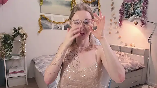 MissRightX online show from November 25, 8:25 am