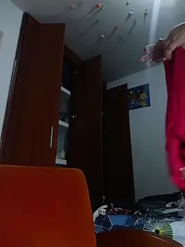 Snapshot of Van3orgasm4me chatting on March 17, 5:05 pm Van3orgasm4me online show from March 17, 5:05 pm