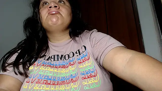 Snapshot of Van3orgasm4me chatting on April 7, 3:34 pm Van3orgasm4me online show from April 7, 3:34 pm