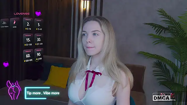 Holl1Would online show from February 23, 8:11 pm