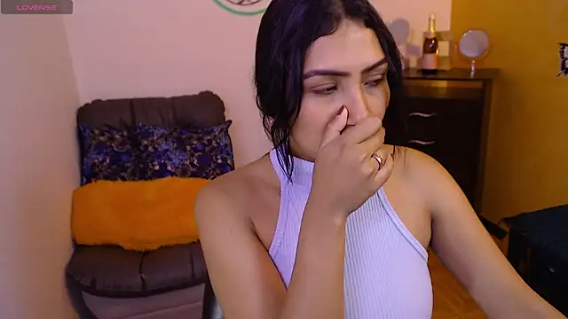 Snapshot of leah-666 chatting on February 11, 12:58 pm leah-666 online show from February 11, 12:58 pm