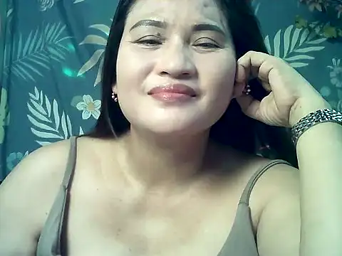 Snapshot of Amazing_Angel22 chatting on May 19, 3:24 am Amazing Angel22 online show from May 19, 3:24 am