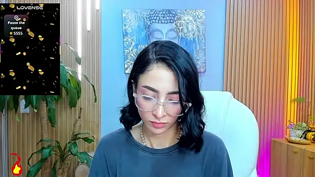 barbie scoth  online show from April 12, 9:31 pm