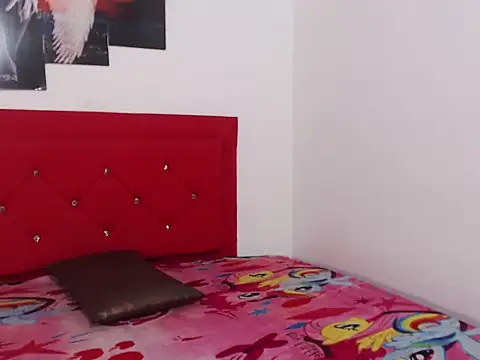 Snapshot of hairy21dick chatting on April 26, 5:38 am hairy21dick online show from April 26, 5:38 am