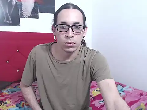 Snapshot of hairy21dick chatting on April 27, 4:32 am hairy21dick online show from April 27, 4:32 am