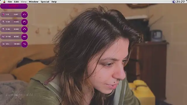 Snapshot of Kryptosworld chatting on December 15, 8:24 pm Kryptosworld online show from December 15, 8:24 pm