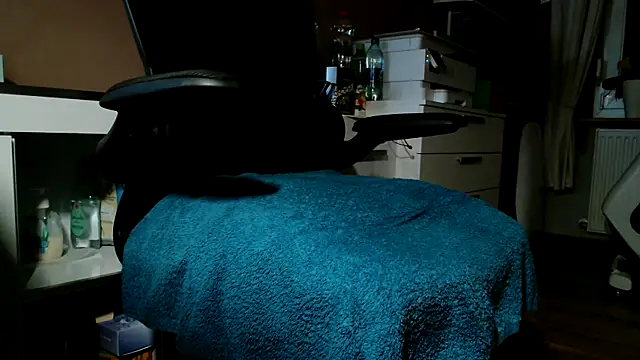 suedel65 online show from October 15, 3:39 am