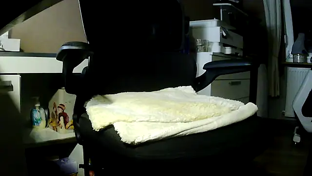 suedel65 online show from January 14, 4:07 am