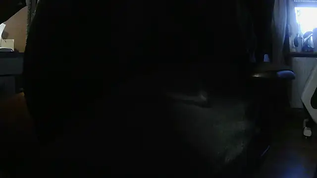 Snapshot of suedel65 chatting on June 10, 3:29 am suedel65 online show from June 10, 3:29 am