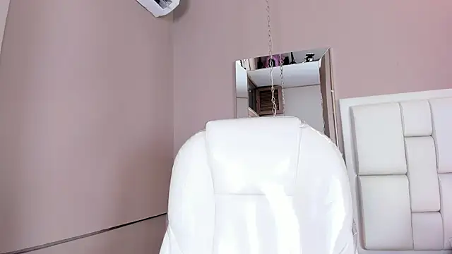 Snapshot of _BunnyNaugthy chatting on October 10, 12:26 pm BunnyNaugthy online show from October 10, 12:26 pm