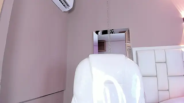 Snapshot of _BunnyNaugthy chatting on October 21, 12:17 pm BunnyNaugthy online show from October 21, 12:17 pm