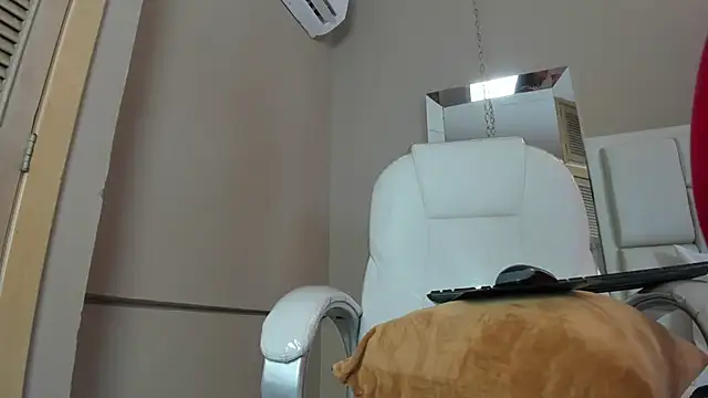 Snapshot of _BunnyNaugthy chatting on November 18, 11:58 am BunnyNaugthy online show from November 18, 11:58 am