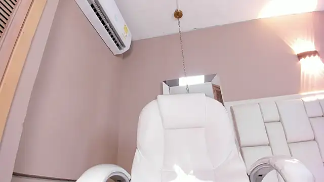 Snapshot of _BunnyNaugthy chatting on November 25, 12:05 pm BunnyNaugthy online show from November 25, 12:05 pm