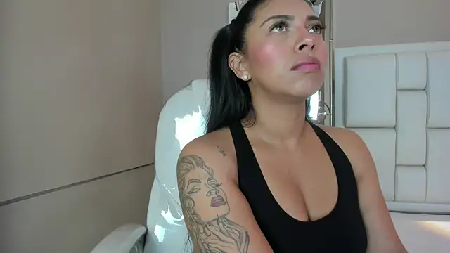 Snapshot of _BunnyNaugthy chatting on November 30, 1:04 pm BunnyNaugthy online show from November 30, 1:04 pm