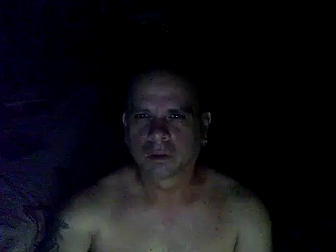 Snapshot of reventador_46 chatting on December 6, 10:16 am reventador 46 online show from December 6, 10:16 am