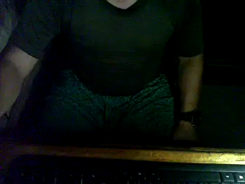 Snapshot of reventador_46 chatting on December 14, 6:56 am reventador 46 online show from December 14, 6:56 am
