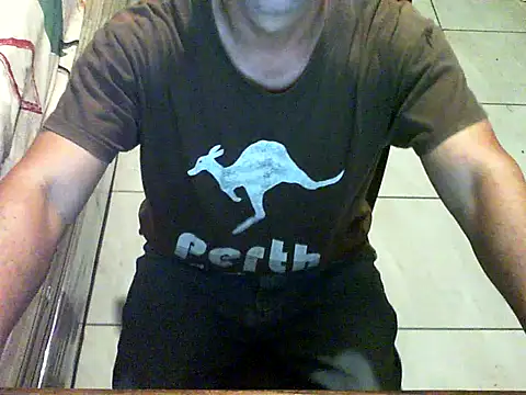 Snapshot of reventador_46 chatting on December 22, 12:28 am reventador 46 online show from December 22, 12:28 am