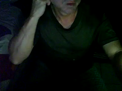Snapshot of reventador_46 chatting on January 10, 6:20 am reventador 46 online show from January 10, 6:20 am