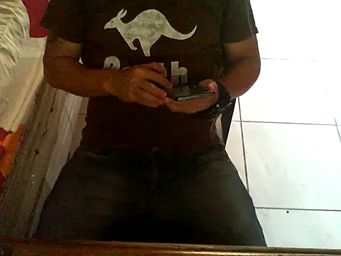 Snapshot of reventador_46 chatting on January 14, 10:23 pm reventador 46 online show from January 14, 10:23 pm