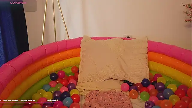 bunnycuteshy online show from October 8, 2:47 pm