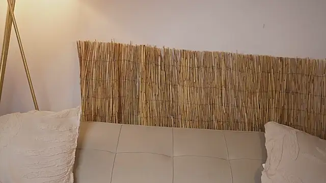 bunnycuteshy online show from April 13, 12:21 pm