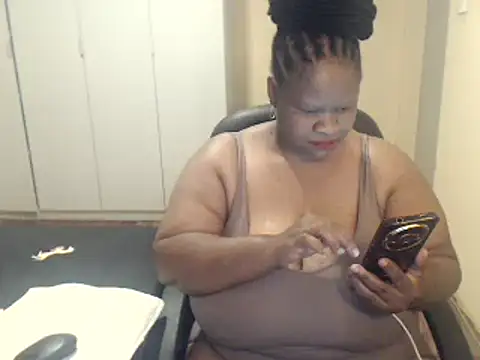 sweetnoziexx online show from February 5, 6:02 am