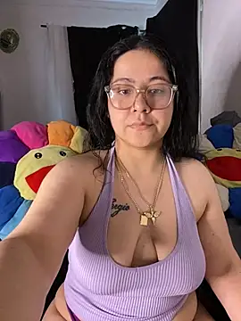 Snapshot of MsConejitaa chatting on February 2, 4:43 pm MsConejitaa online show from February 2, 4:43 pm