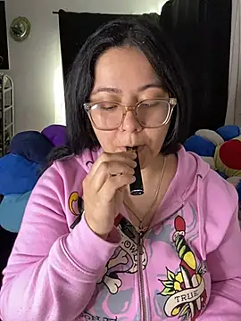 Snapshot of MsConejitaa chatting on March 15, 5:37 pm MsConejitaa online show from March 15, 5:37 pm