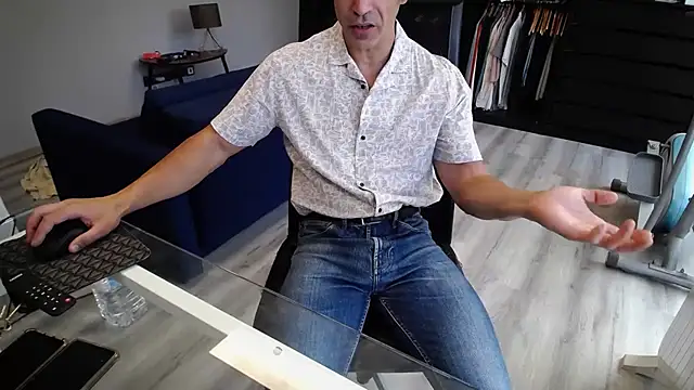 samricci21 online show from October 16, 11:00 am