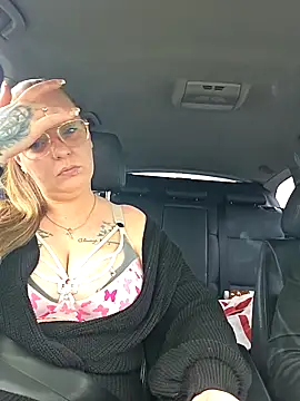 Melissa1994- online show from April 18, 3:05 pm