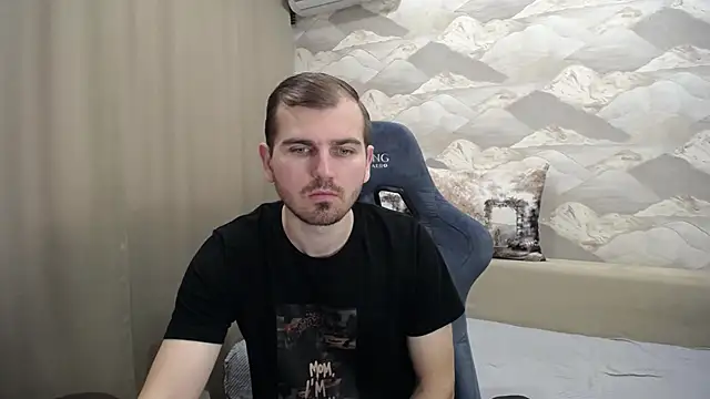 Snapshot of SerzhKorol1 chatting on November 18, 4:50 am SerzhKorol1 online show from November 18, 4:50 am