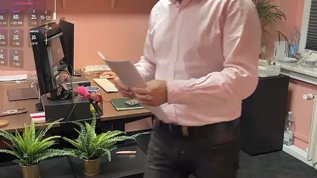 Snapshot of legsLONG chatting on October 25, 4:31 am legsLONG online show from October 25, 4:31 am