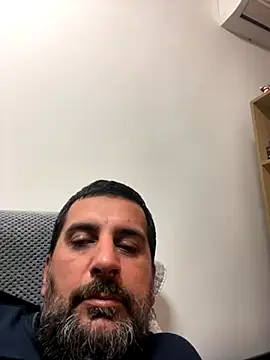 Snapshot of TigerOne19 chatting on November 4, 3:44 pm TigerOne19 online show from November 4, 3:44 pm