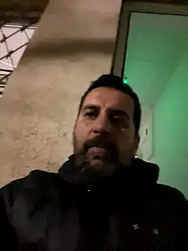 Snapshot of TigerOne19 chatting on November 13, 4:06 pm TigerOne19 online show from November 13, 4:06 pm