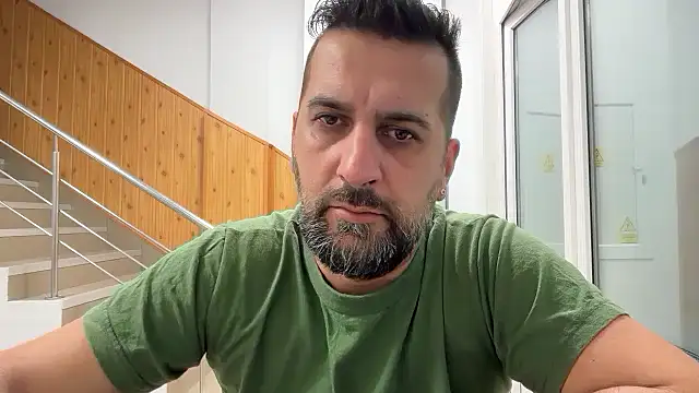 Snapshot of TigerOne19 chatting on January 10, 6:04 am TigerOne19 online show from January 10, 6:04 am