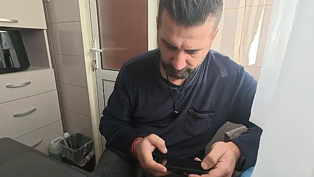 Snapshot of TigerOne19 chatting on January 15, 8:30 am TigerOne19 online show from January 15, 8:30 am