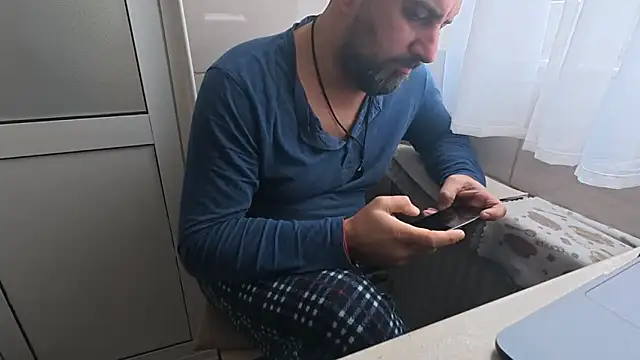 Snapshot of TigerOne19 chatting on January 16, 8:40 am TigerOne19 online show from January 16, 8:40 am