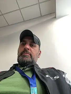 Snapshot of TigerOne19 chatting on January 19, 2:43 pm TigerOne19 online show from January 19, 2:43 pm