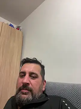 Snapshot of TigerOne19 chatting on February 1, 5:33 pm TigerOne19 online show from February 1, 5:33 pm