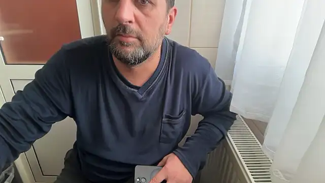 Snapshot of TigerOne19 chatting on February 12, 11:27 am TigerOne19 online show from February 12, 11:27 am