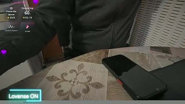 Snapshot of TigerOne19 chatting on February 15, 10:58 am TigerOne19 online show from February 15, 10:58 am