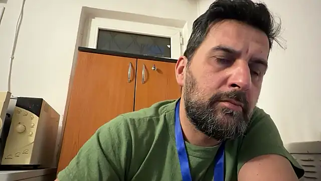 Snapshot of TigerOne19 chatting on March 2, 4:36 pm TigerOne19 online show from March 2, 4:36 pm