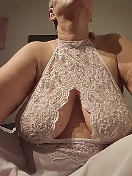 milfchantal4 online show from February 8, 6:17 am