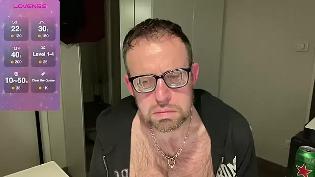 FABIOGLASSES online show from February 10, 9:25 pm